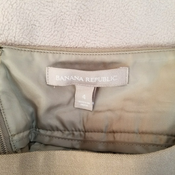 New Banana Republic Khaki Skirt - Picture 3 of 4